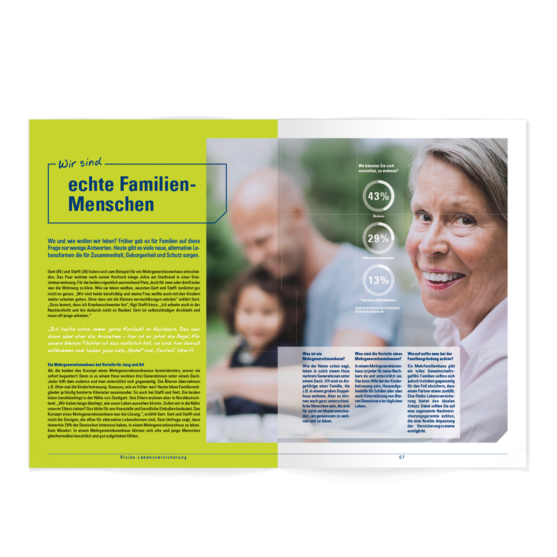 Versicherung: Innenseiten-Welcome-Mailing. Großmutter, sohn und Enkeltochter im Garten